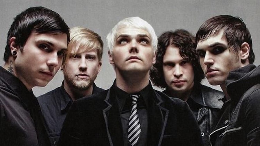 7 Tahun Vakum, My Chemical Romance Siap Gelar Konser Reuni My Chemical Romance akhirnya umumkan konser reuni setelah 7 tahun vakum