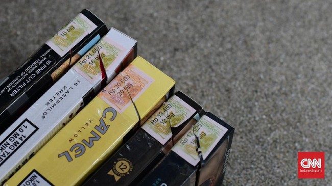 Pita Cukai pada Rokok, Jumat (1/11) yang akan mengalami kenaikan di tahun 2020.