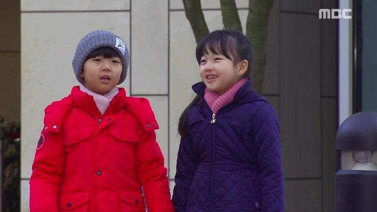 Berkumpulnya Eun Hee dan Eun Ah dan kondisi Ha Yoon yang semakin lemah membuat episode terbaru drama Korea Person Who Gives Happiness tak boleh dilewatkan.