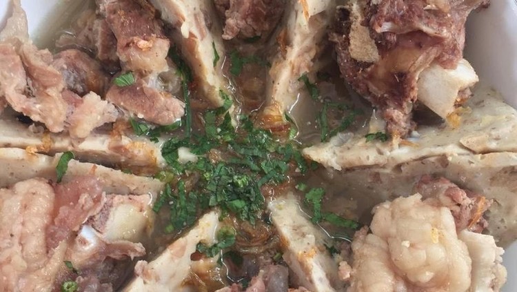 Di Bikin Laper kali ini, Dimas Beck dan Ncess Nabati akan mencoba mi godhog sampai makanan khas Thailand. Sedap betul!