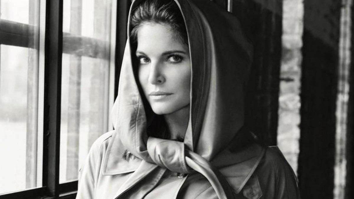 Lagu milik Guns N' Roses&comma; November Rain&comma; seketika menjadi trending&period; Pasalnya sebagai wilayah Jakarta diturun hujan di awal November ini&period;