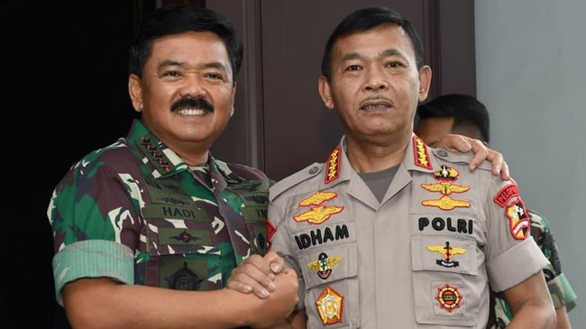 DPR meminta prajurit TNI dan anggota Polri mencontoh hubungan harmonis Panglima TNI dan Kapolri agar tak terulang peristiwa seperti penyerangan Polsek Ciracas.