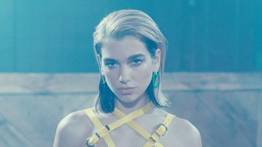 img-title Lirik Lagu Levitating - Dua Lipa feat DaBaby