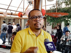 Qodari Pamer Salam Lima Jari Singgung 02 dan 03 Gabung, TPN Ganjar Ogah