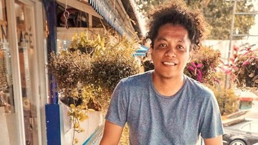 img-title Arie Kriting Akan Berjuang Dapatkan Restu Ibunda Indah Permatasari
