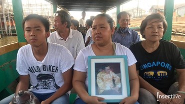 Ini Dia Detik-detik Pelarungan Jenazah Suhu Naga di Laut
