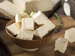 Masak Apa Hari Ini : Sup Tofu dan Rempeyek Udang
