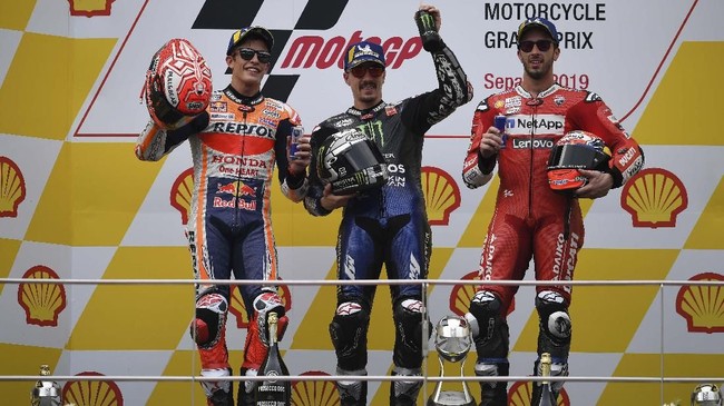 Pihak MotoGP melalui akun Twitter, merespons video balapan-balapan kocak yang tersebar di media sosial.