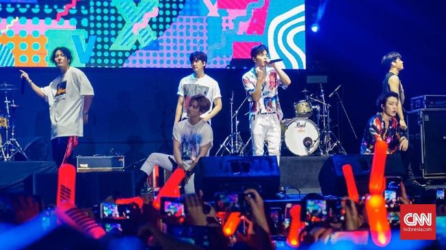 iKON tampil sekitar 40 menit di panggung GUDFEST 2019, dan menjadi yang kedua tampil di Indonesia setelah meramaikan closing ceremony Asian Games 2018 lalu.