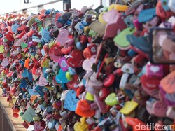 Viral Wanita Sewa Kurir ke Gunung gegara Pacar Selingkuh