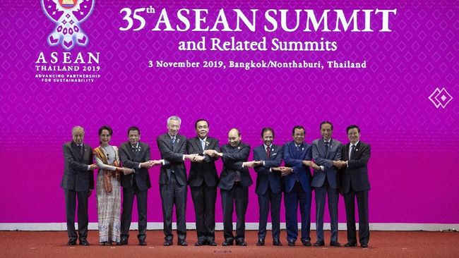 Terganjal India, KTT Asean Tunggu Finalisasi Perundingan RCEP KTT Asean menunggu finalisasi Regional Comprehensive Economic Partnership (RCEP). Pasalnya, hingga saat ini India masih ragu untuk bergabung dalam pakta itu.