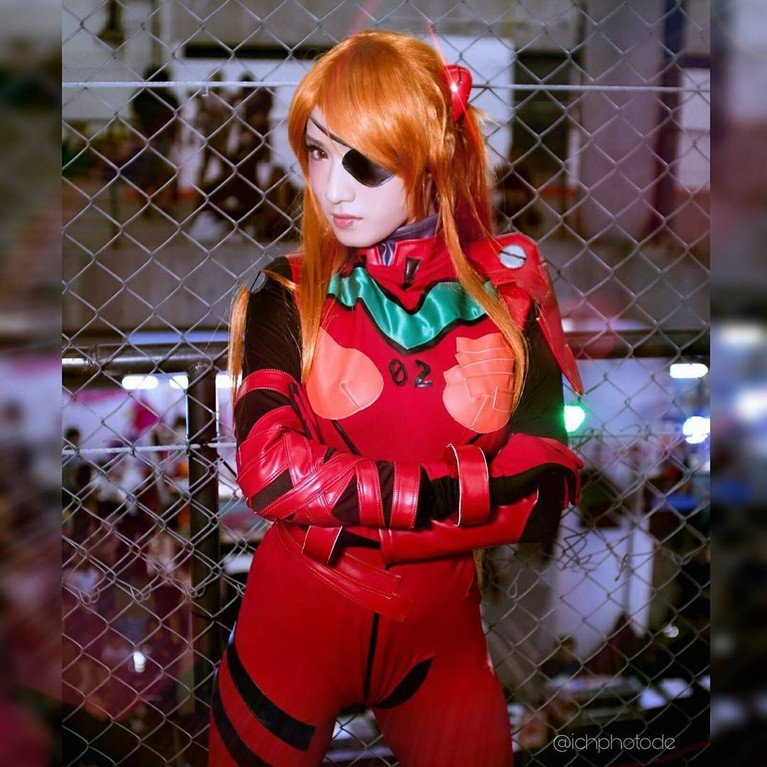 Lola Zieta, wanita cosplayer ini mendadak viral karena mengaku adalah seorang panseksual. Penampilan seksinya di Instagram juga menjadi sorotan publik.
