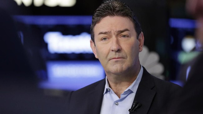 Eks CEO McDonald's Steve Easterbrook berupaya untuk mempertahankan hak pesangon sekitar US$42 juta yang digugat karena skandal seks.