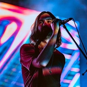 Lirik Lagu Breathe Deeper - Tame Impala