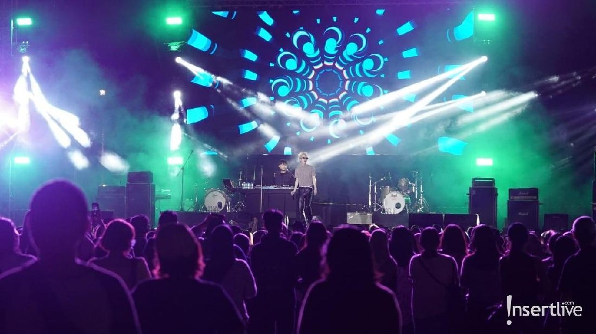 Zion&period; T belum lama ini tampil di sebuah acara musik di Jakarta&period; Aksi panggungnya menuai banyak pujian lantaran memukau para penonton&period;