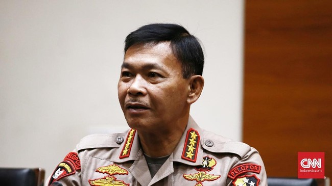 Kapolri Jenderal Idham Azis meminta jajarannya untuk selalu memantau perkembangan dari mulai pendaftaran hingga pelantikan kepala daerah.