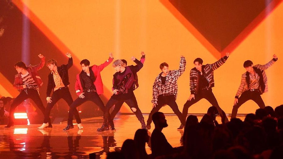 NCT 127 Berhasil Gebrak Panggung MTV EMA 2019