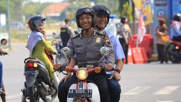 img-title Sosoknya Viral di Media Sosial, Pak Bhabin Pilih Tetap Jadi Polisi