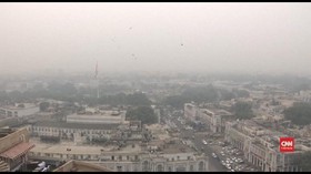 VIDEO: New Delhi Diselimuti Kabut Asap, Sekolah Diliburkan