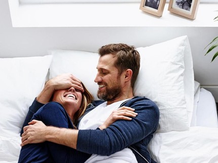 Cara Membedakan Sensasi Ingin Kencing dan Orgasme Saat Bercinta