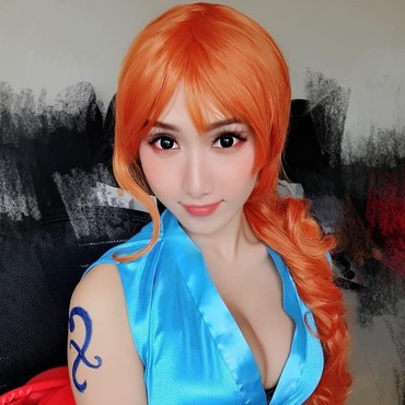 6 Potret Lola Zieta, Cosplayer Seksi yang Mengaku Panseksual
