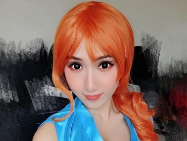 6 Potret Lola Zieta, Cosplayer Seksi yang Mengaku Panseksual
