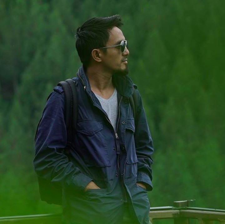 <p>Dia juga mengatakan belum pernah menceraikan istrinya dan rumah tangganya baik-baik saja. (Foto: Instagram/ @rickyzainal)  </p>
