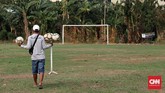 FOTO: Tenggelam dalam Pesona Tarkam Di negara bola seperti Indonesia, pesona tarkam tak pernah memudar meski sepakbola kini makin 'canggih' dengan berbagai dukungan teknologi.