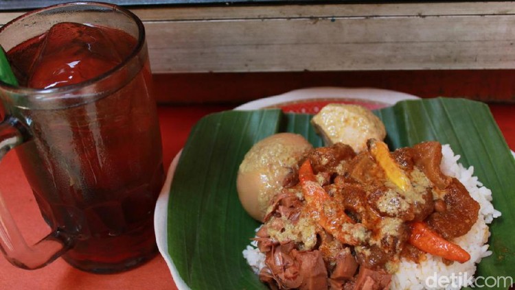 gudeg bu tinah