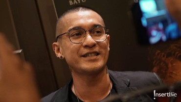 Romantis Banget, Miller Khan Lamar Sang Kekasih di Helikopter