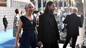 Alexandra Grant, Rebut Hati Keanu Reeves Setelah 20 Tahun