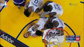 VIDEO: Tangan Curry Patah, Warriors Dibantai Suns