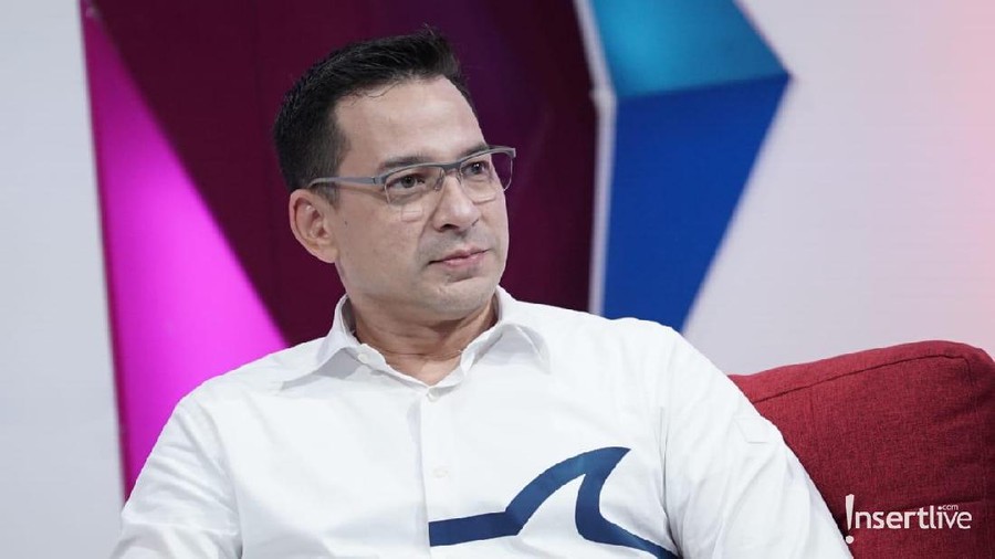 Tanggapan Ari Wibowo ketika dikometari masih terlihat muda.