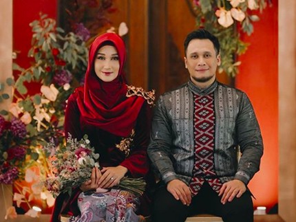 Dian Pelangi Resmi Dinikahi Pengusaha Sukses Sandy Nasution