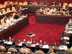DPR-Mentan Rapat Tatap Muka Perdana di New Normal, Ini Hasilnya