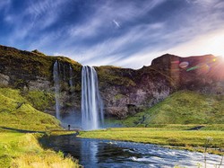Islandia Bebaskan Karantina, Termasuk Bagi yang Pernah Terinfeksi Corona