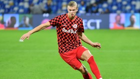 Transfer Haaland Gagal, Hubungan MU dengan Raiola Makin Panas