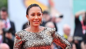 Tur Sukses, Mel B Harap Spice Girls Reuni Lagi