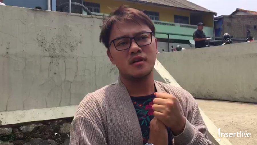 Salah satu presenter acara Pagi Pagi Pasti Happy yaitu Danang menangis di acara tersebut, kenapa alasannya.