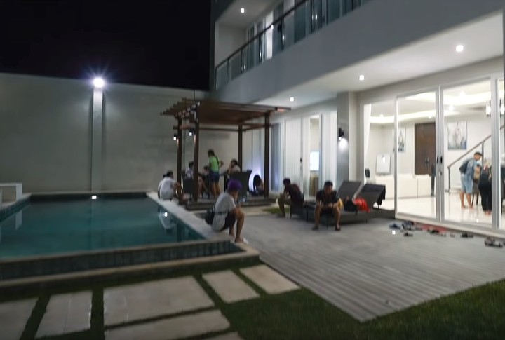 Intip vila mewah milik Anang Hermansyah di Bali yuk, Bunda. Kayak apa sih isinya?