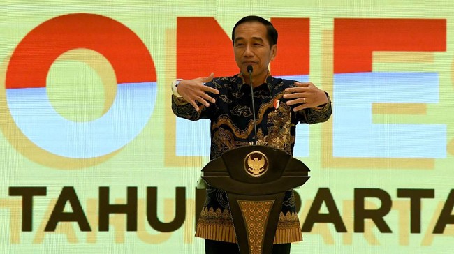 Presiden Jokowi membantah Istana turut memberikan arahan terkait bursa pemilihan Ketua Umum Golkar.