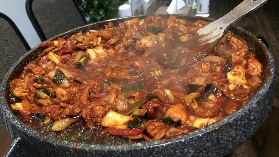 Berburu Makanan  Manado dan Korea di  Jakarta 