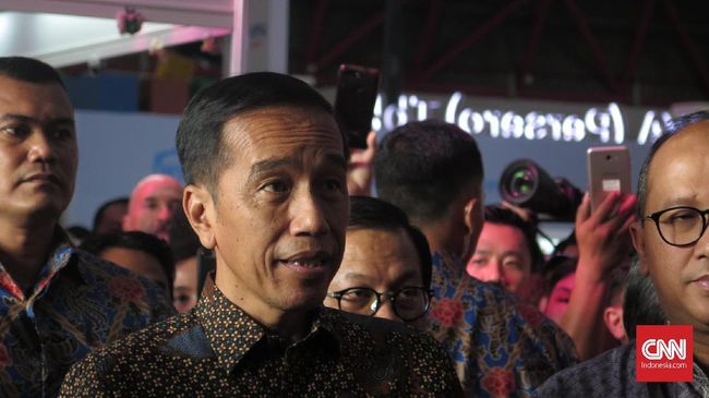Jokowi: Indonesia Bukan Negara Peraturan Presiden Jokowi menyebut Indonesia sudah terlalu banyak aturan. Saking banyak aturan malah menjerat diri sendiri.