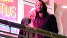 6 Potret Mesra Keanu Reeves dan Kekasih Barunya, Alexandra Grant Keanu Reeves baru saja mengenalkan kekasih barunya bernama Alexandra Grant pada publik, intip potret kemesraan mereka yuk!