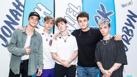 Boyband AS Why Don't We Konser di Jakarta 21 November