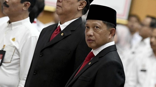 KoDe Inisiatif meminta Mendagri Tito Karnavian mencari solusi agar pilkada tidak berbiaya tinggi, ketimbang melempar wacana evaluasi pilkada langsung.