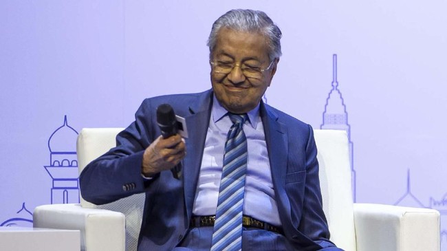 Berikut tiga motif mantan PM Mahathir Mohamad usai menyerukan Malaysia harus mengklaim Kepri menurut pengamat.