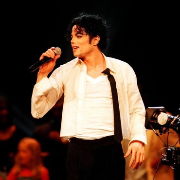 Dokumen Aplikasi Paspor Michael Jackson Bocor & Sukses Dilelang Rp1 M