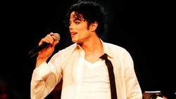 Kaos Kaki Kristal Michael Jackson Dilelang Rp14 Miliar, Tertarik?