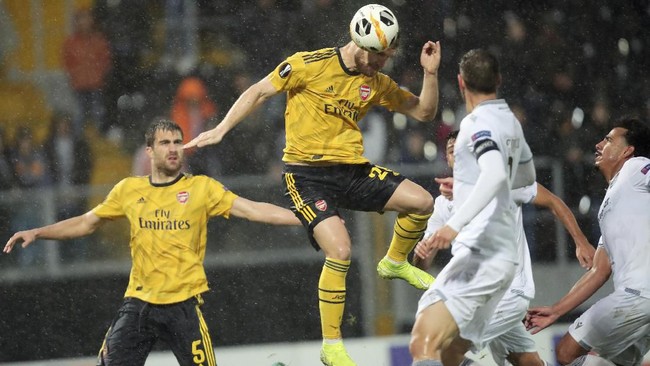 Arsenal ditahan imbang tim juru kunci Vitoria SC dengan skor 1-1 pada lanjutan Liga Europa di Stadion D. Afonso Henriques, Rabu (6/11) waktu setempat.